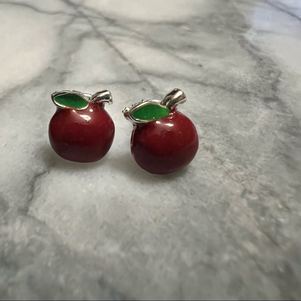 🍎 Apple Stud Earrings